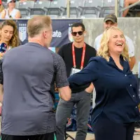 Emma Hayes durante un partido con la selección de Estados Unidos (USWNT).