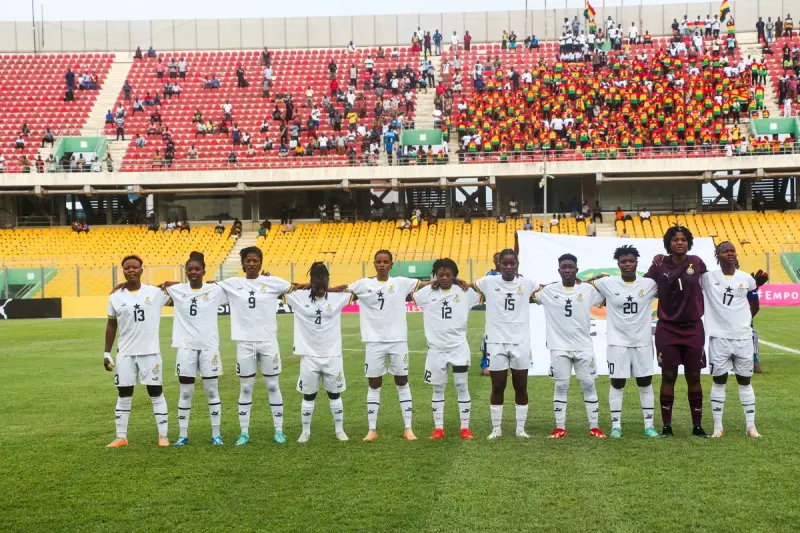 El once de Ghana, alineado antes de un partido contra Zambia en el estadio de Accra.