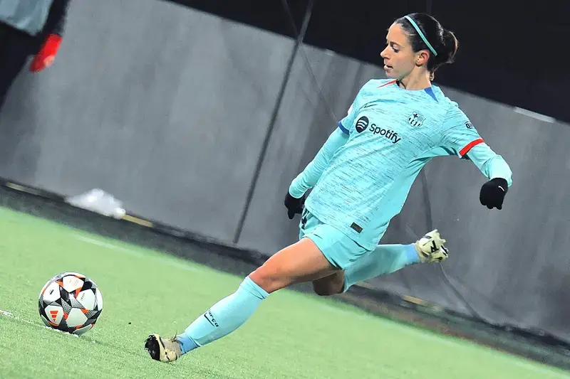 Aitana Bonmatí durante el partido de Champions League frente al Brann.