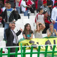 Aficionadas argelinas durante un partido de fútbol en 2013.