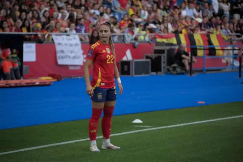 Athenea del Castillo durante el partido clasificatorio para la Eurocopa 2025 ante Bélgica en Riazor.