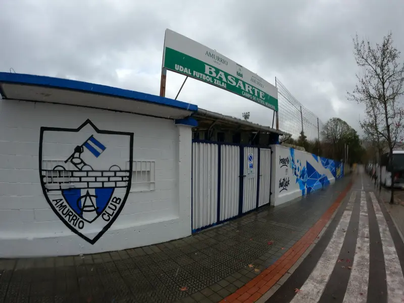 El campo de Basarte, en Amurrio, donde se juega la primera semifinal de la EH Kopa.