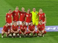 La selección de Austria posando antes de un partido internacional.