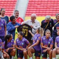 La selección brasileña en un encuentro en el Palacio de Alvorada antes de partir hacia el Mundial de 2023.