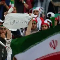 Aficionadas iraníes en el estadio Azadi de Teherán, durante el Irán-Camboya de octubre de 2019: la primera vez en unos cuarenta años que se permitió la entrada masiva de mujeres, semanas después de la muerte de Sahar Khodayari.