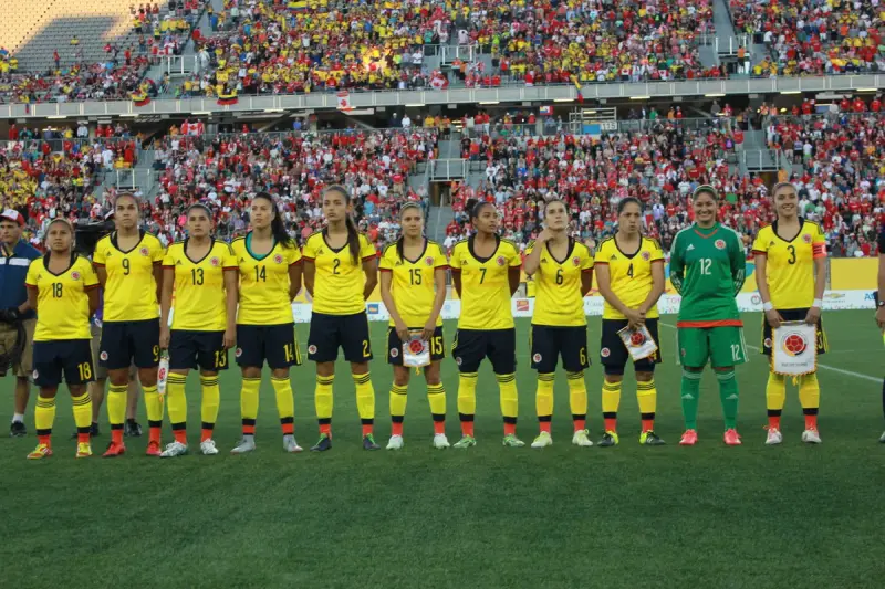 La selección femenina de fútbol de Colombia durante los Juegos Panamericanos de Toronto 2015.