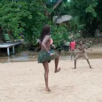 Fútbol en la playa de Busua (Ghana), una de las cuatro selecciones del Grupo D.