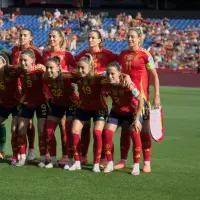 La selección española posa en Riazor antes del encuentro de clasificación frente a Bélgica en 2024.