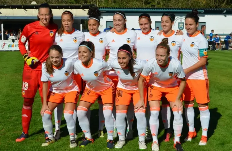 El Valencia de la temporada 2016-17, con Mapi Vilas en la plantilla (Vilagarcía de Arousa), inaugurado en julio de 2016.