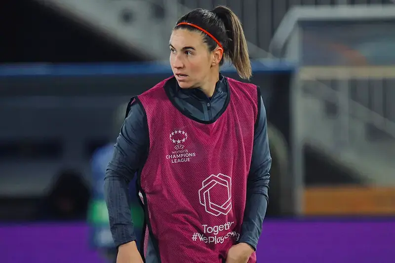 Mariona Caldentey calentando antes de un partido de Champions League con el FC Barcelona.