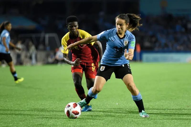La selección femenina de fútbol de Uruguay.