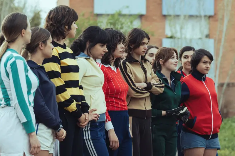 A pesar del barro y el frío, la pasión por el fútbol de estas jóvenes no pudo detenerse